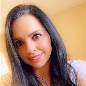 Meet your Posher, Cinthya